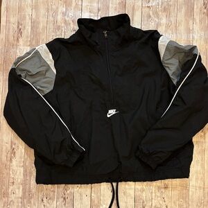 Nike Women’s Black and Gray Windbreaker